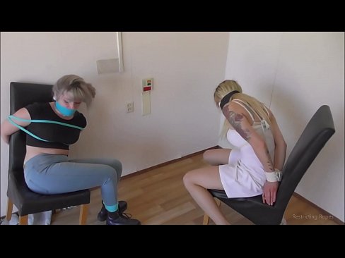 ❤️ व्यसनाधीन / बांधलेले आणि गुंडाळलेले / संकटात मुलगी अश्लील mr.ttsex.ru ❌❤